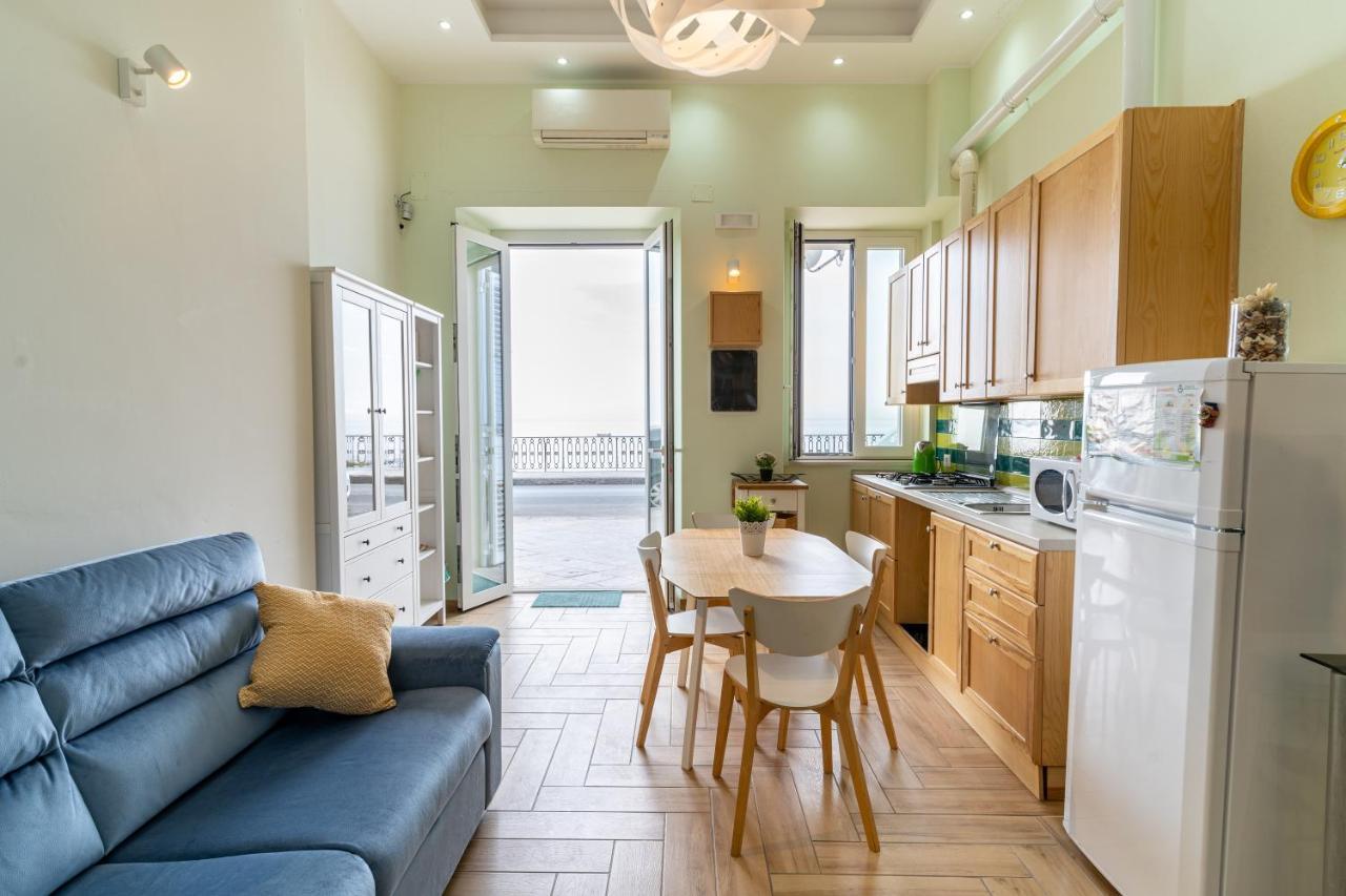 Giardini Naxos Lovely Flat In Front Of The Beach Exterior foto