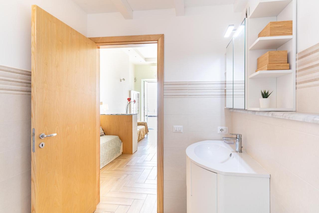 Giardini Naxos Lovely Flat In Front Of The Beach Exterior foto